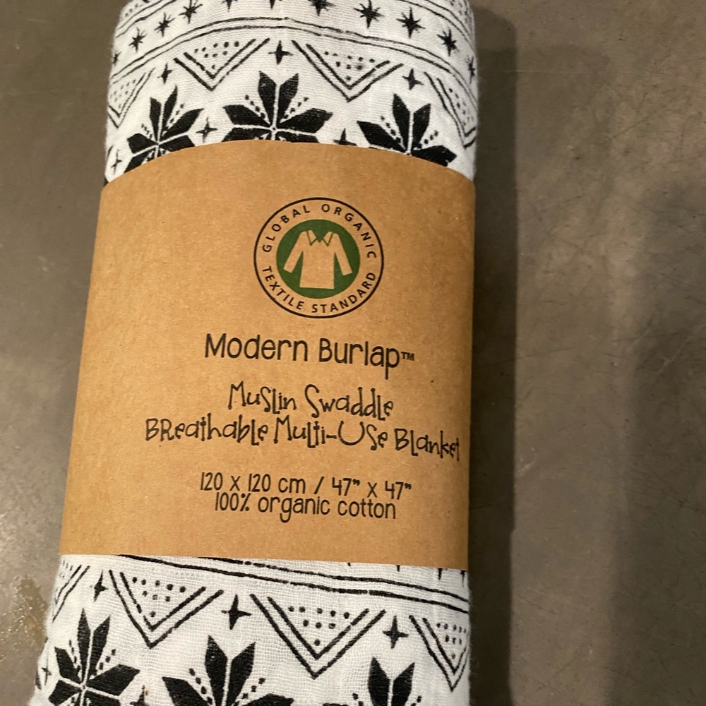 MODERN BURLAP organic cotton b/w swaddle! See pic for details 🖤🤍🖤🤍NWT🖤🤍🖤